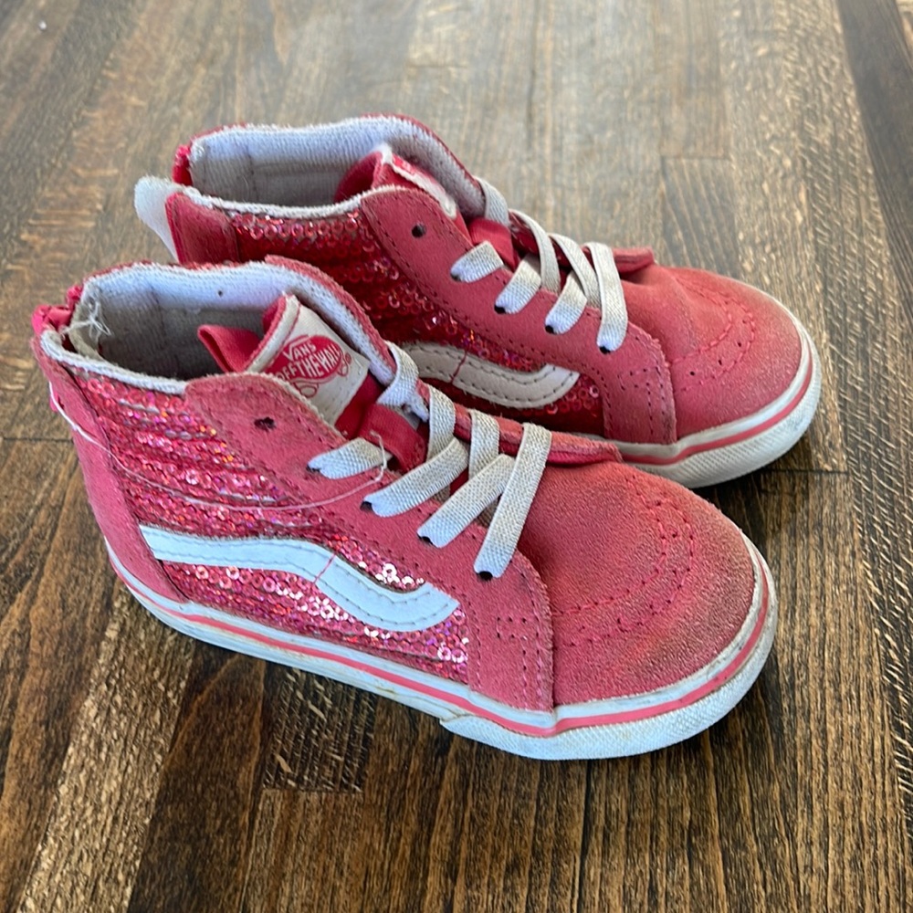 Pink Sk8-Hi Vans
